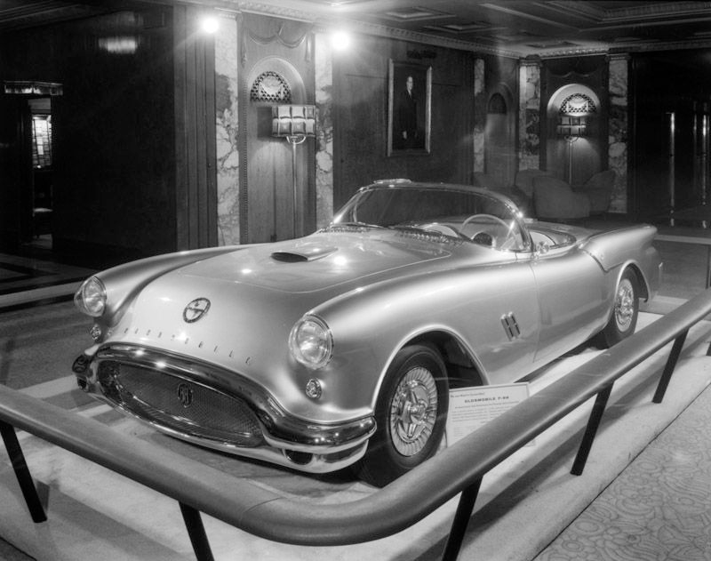 Illustration for article titled Oldsmobile F-88: Archive Photos